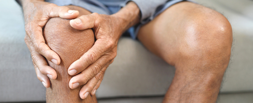 Врач рассказала, на какое заболевание суставов может указывать их хруст